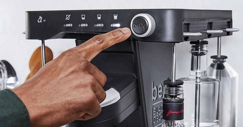 Meet your new personal bartender. Introducing the bev by BLACK+DECKER™, Bartender