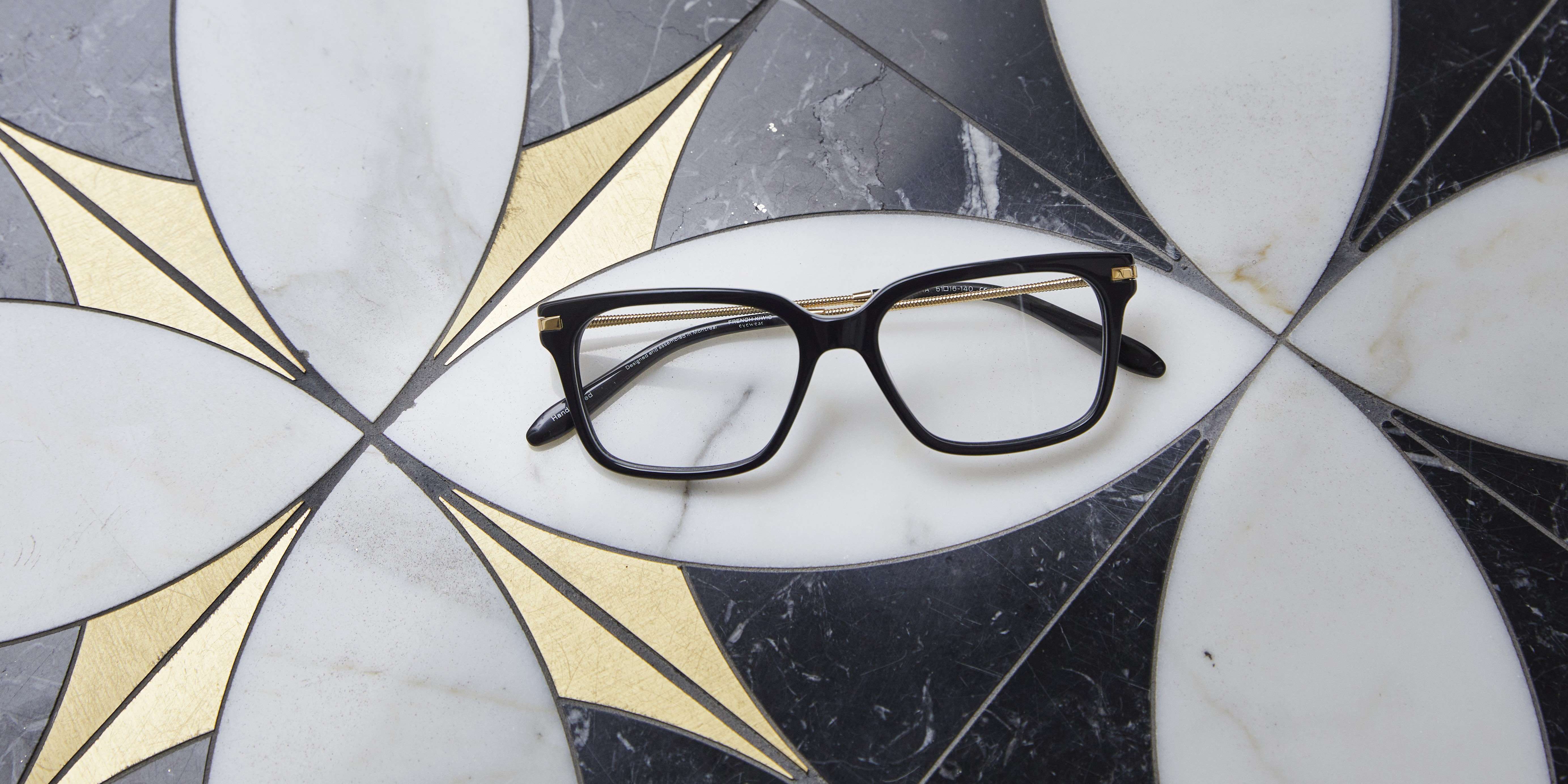 Photo Details of Sasha Caramel Marble Reading Glasses in a room