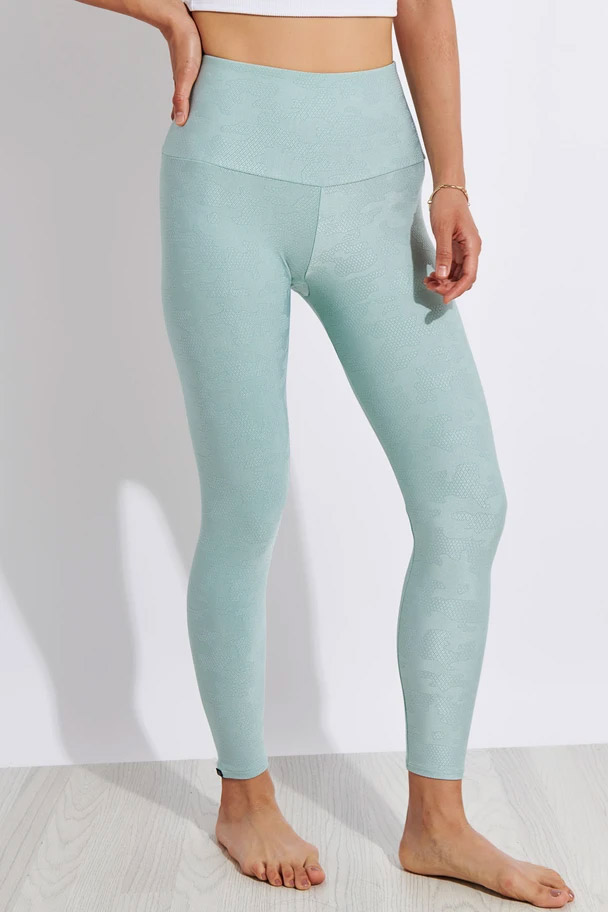 ONZIE | Yoga Clothes \u0026 Activewear | The 