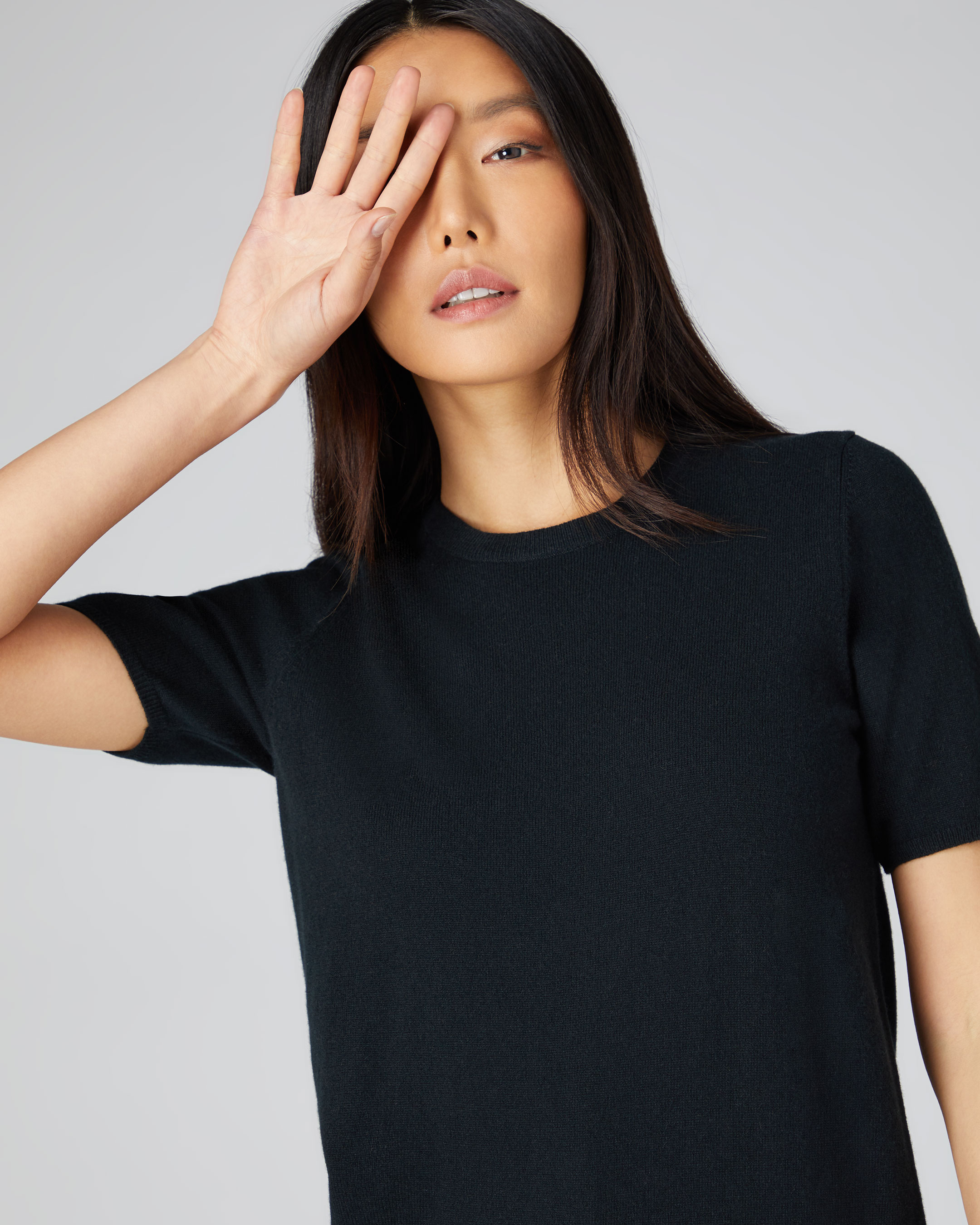 Black cashmere t on sale shirt