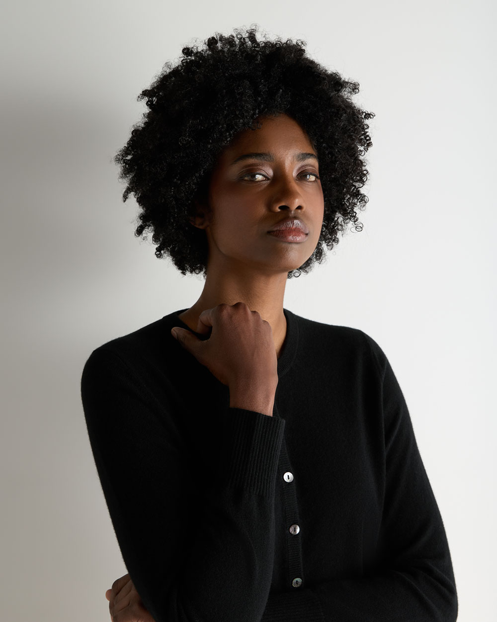 Women's Ivy Cropped Cashmere Cardigan Black | N.Peal