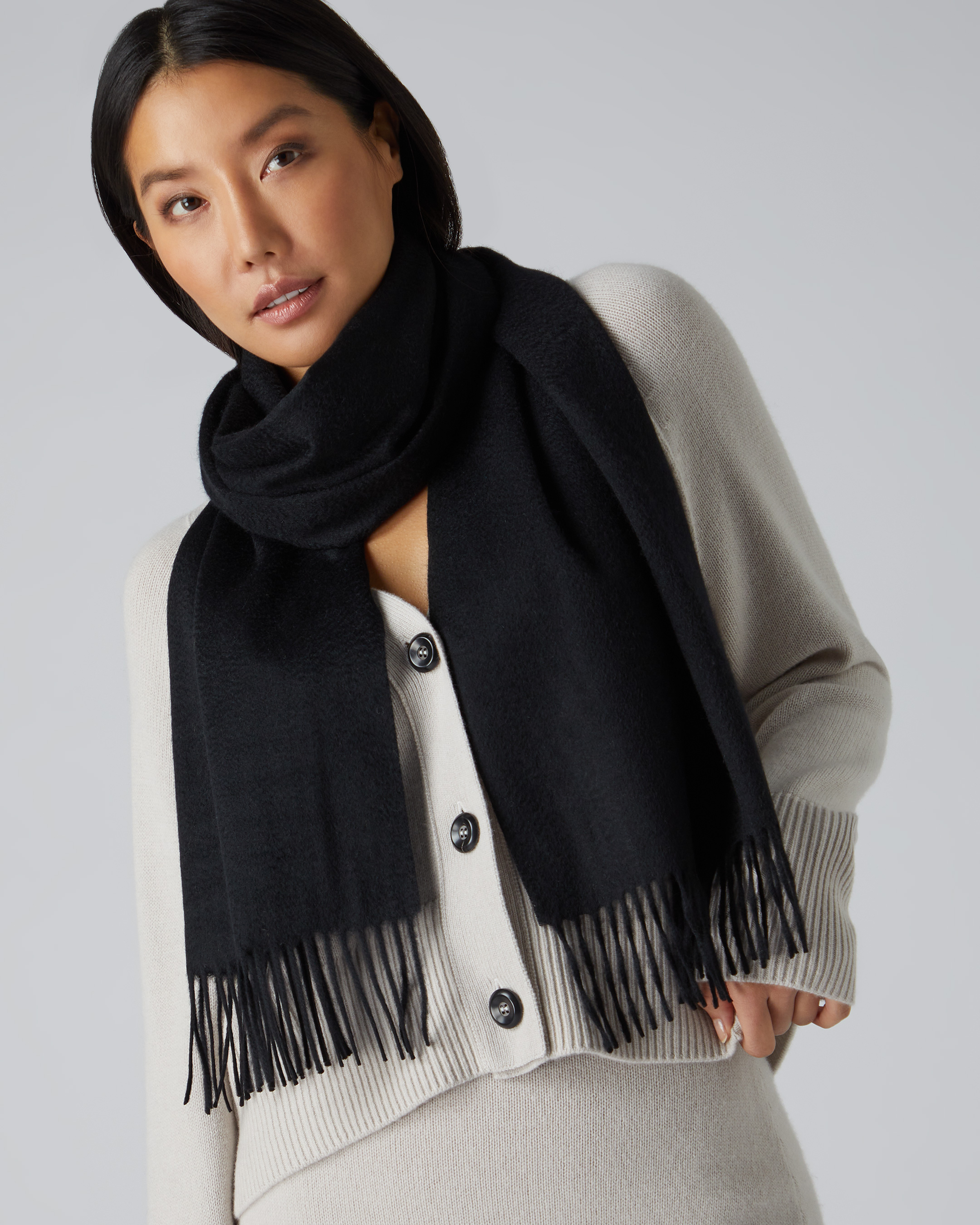 N.PEAL LONDON 【エヌピール】マフラー 100%カシミヤ Unisex Large Woven Cashmere Scarf Black | N.Peal