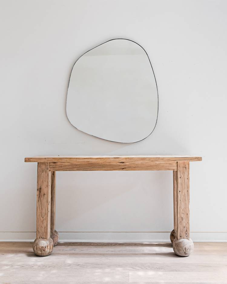 Yezze Mirror