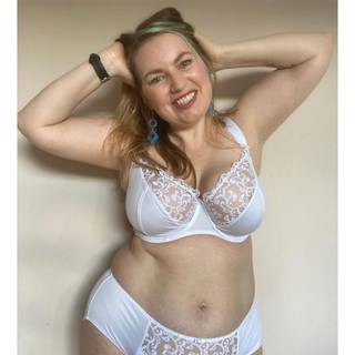 Flirtelle Swirl Balcony Bra White as worn by @lisaxmills_