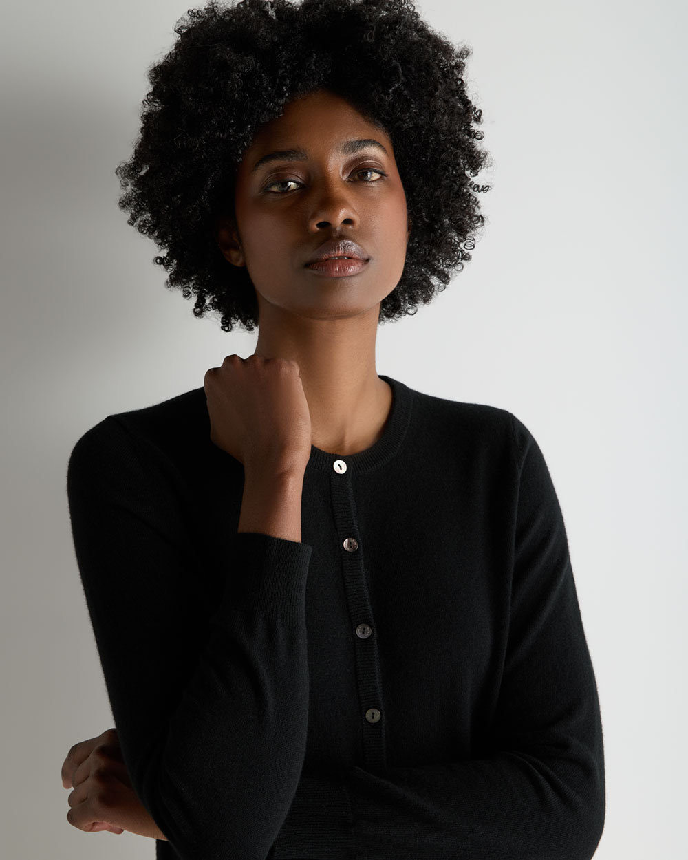 Women's Olivia Round Neck Cashmere Cardigan Black | N.Peal