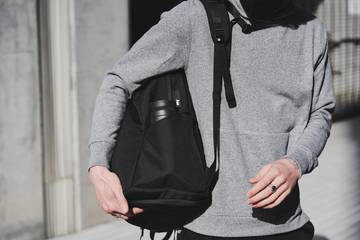 Aer_fitpack3_lifestyle_1.jpeg?