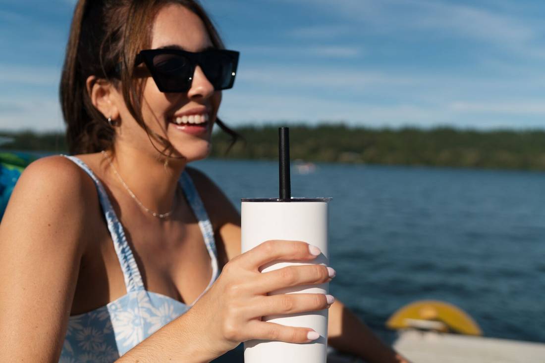 Medium Press-In Straw Lid