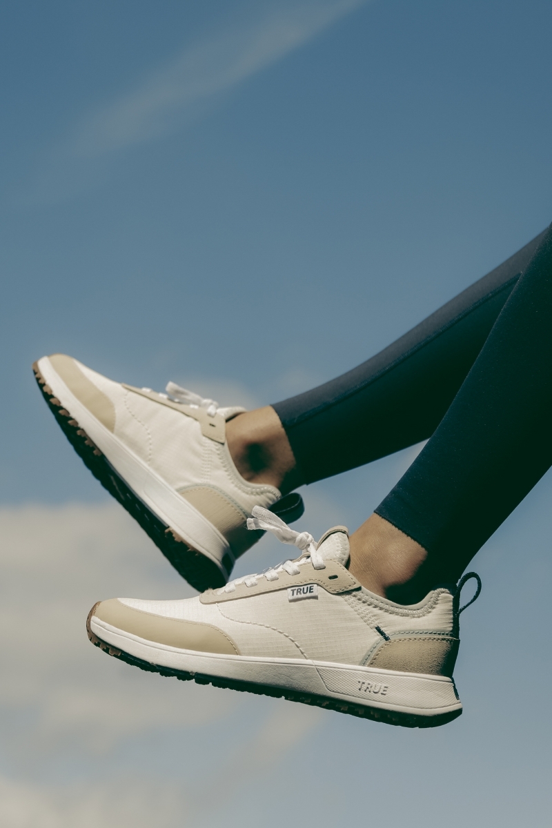 ひぃろ2024　Original Love BEST A closer look at the 2024 Valentine's Day Nike SB “City of