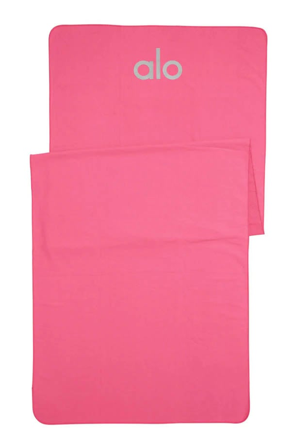 Alo Yoga Grounded No-Slip Towel - Hot Pink