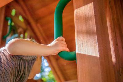 Woodplay playset monkey tower B grab handles