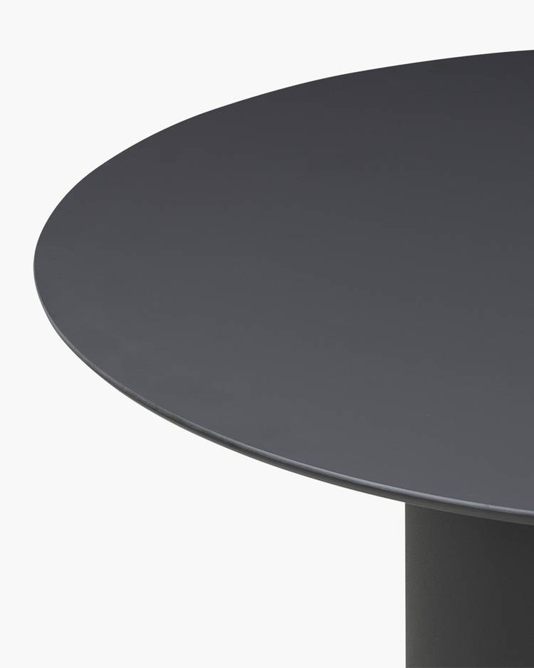Centro Round Dining Table
