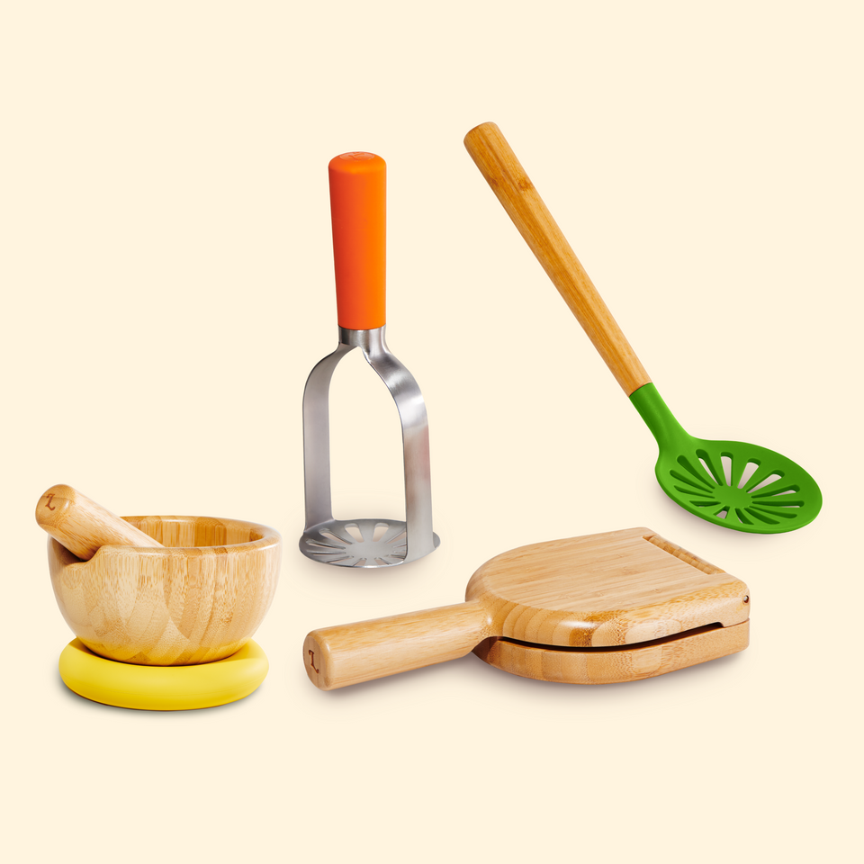 https://cld.accentuate.io/6815118065798/1668354697630/All-KItchenware-Set---PDP.png?v=1668354746572&options=w_960,h_960,c_fill