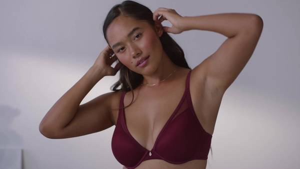 ThirdLove - Another reason to love our 24/7 Classic Contour Plunge Bra:  removable inserts. Keep them both in for a natural lift or take one out to  even out asymmetrical breasts. 🙌