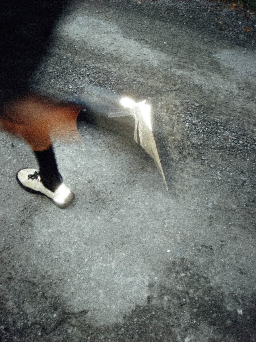 #Light Merino Silk Black