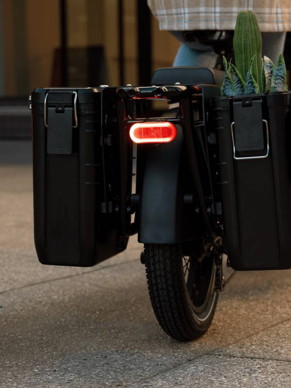An image of the rear-facing turn signals on the RadWagon 5 in Metallic Blue.
