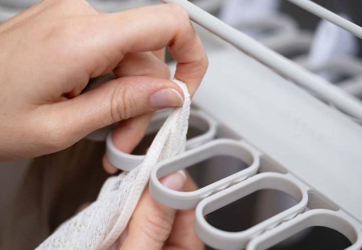 Petal™ 32-piece Ecru Sock Drying Hanger | Joseph Joseph UK