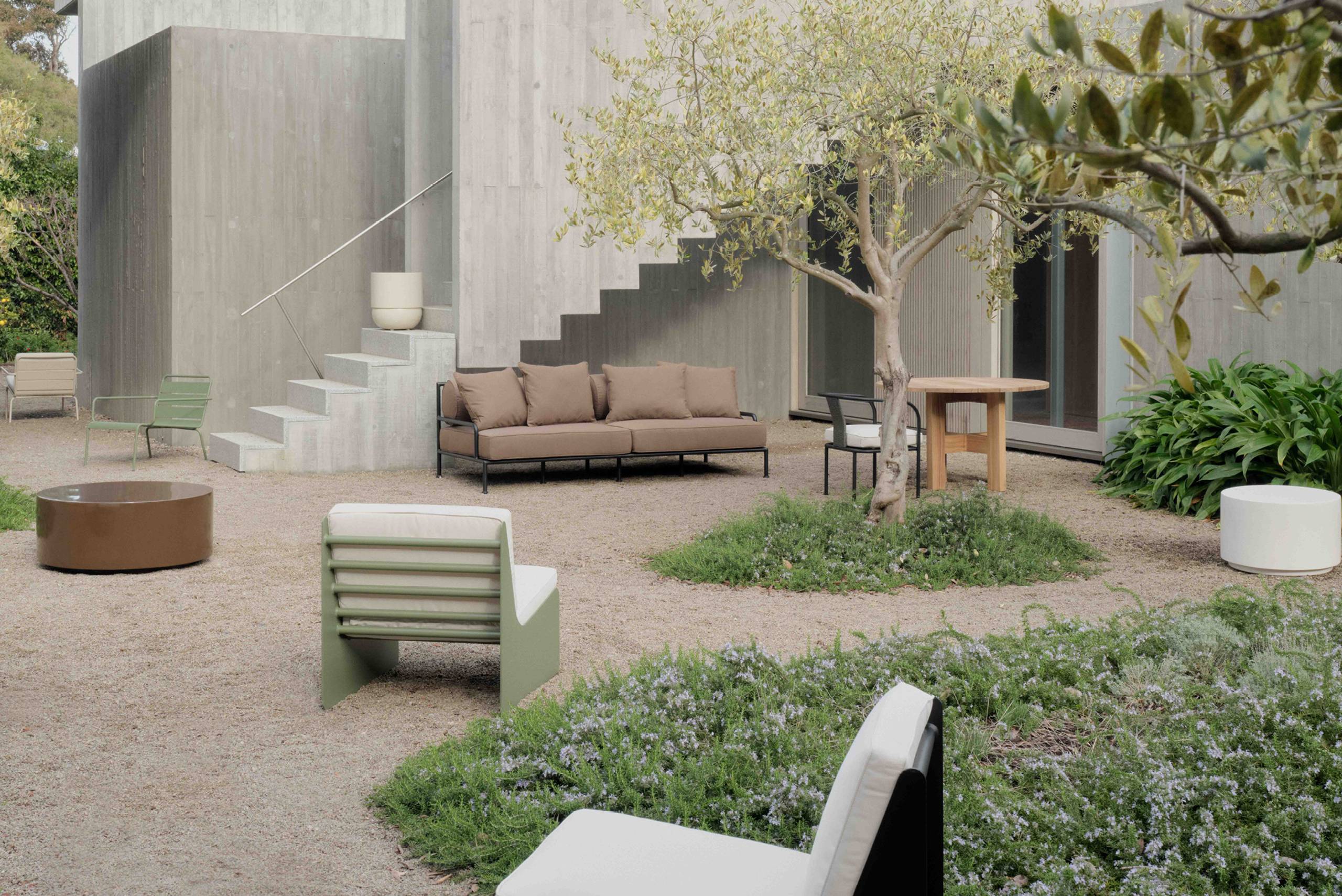 Outdoor Rowe Sofa