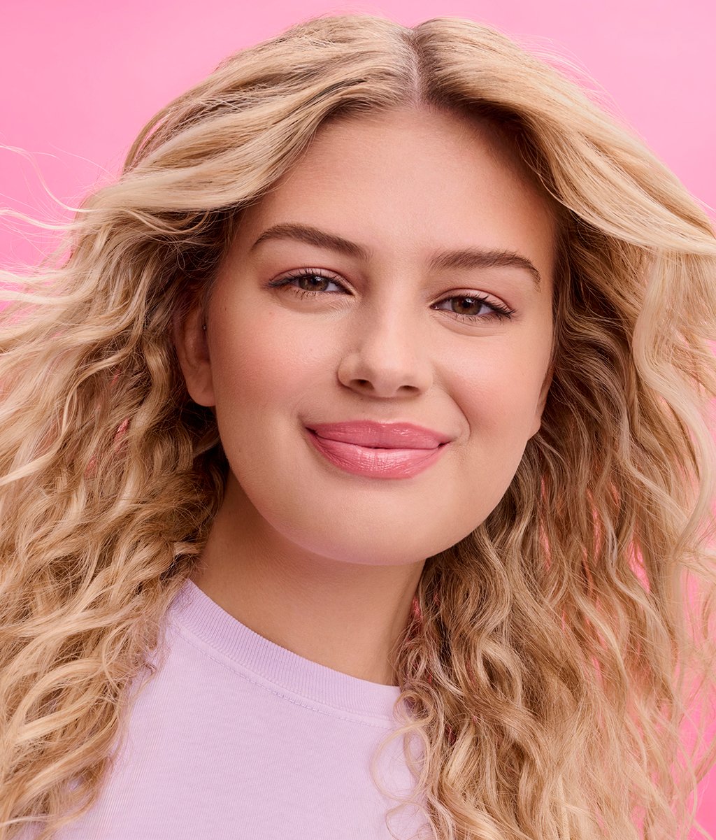 Achieve the perfect texturized, beachy hair with the NYM Beach Babe Sea Salt Spray.