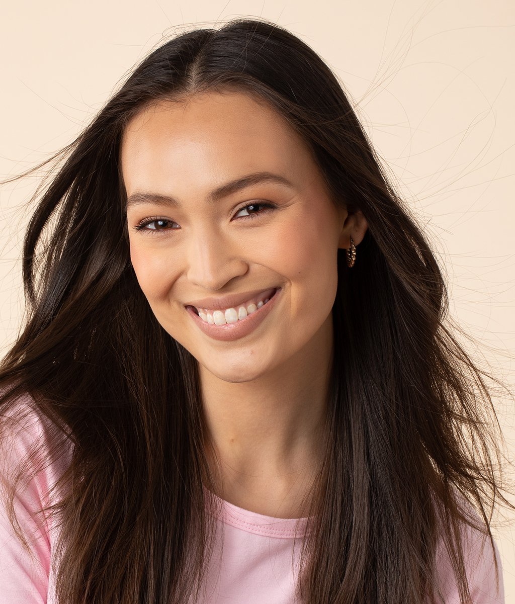 Achieve clean hair with ease using the non-scented Clean Freak dry shampoo.