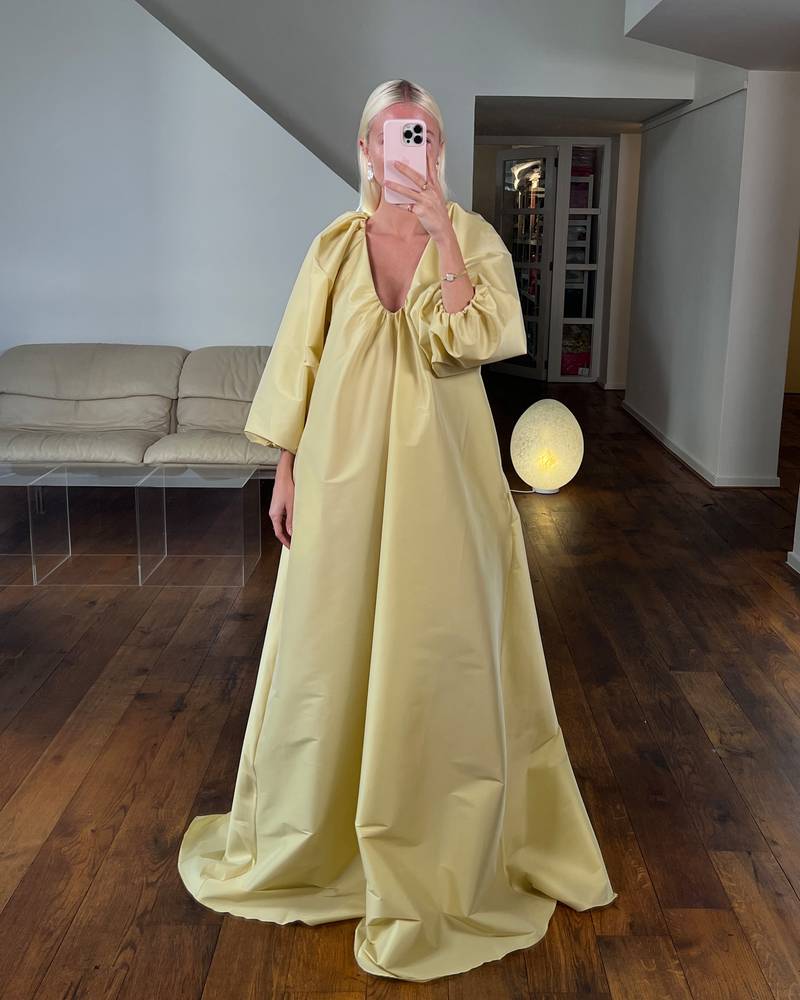 Bernadette Antwerp Dress George is made from taffeta fabric, features poofy sleeves and is floor-length. Taffeta evening wear soft yellow.