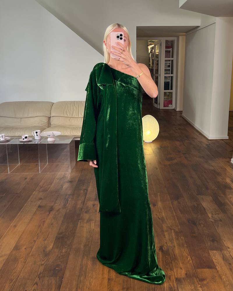 Bernadette Antwerp dress Nel velvet off-the-shoulder dress one sleeve emerald green floor-length gown