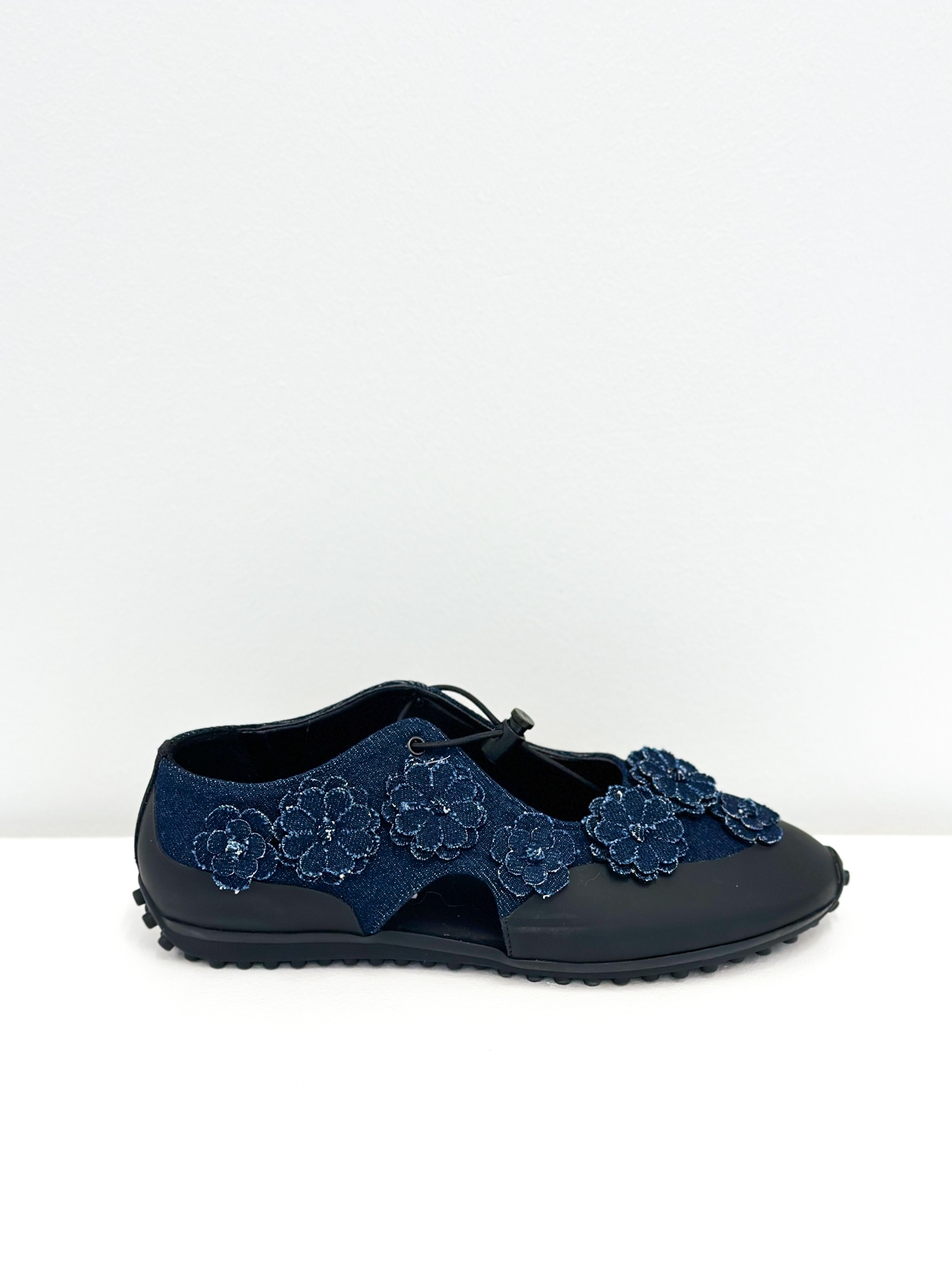 SHAY | OPEN FLAT DENIM APPLIQUÉ INDIGO