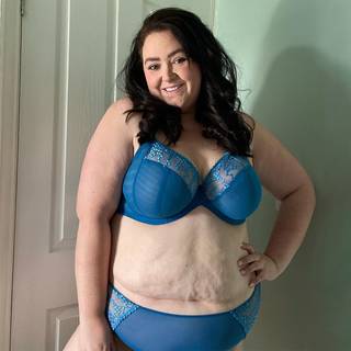 Curvy Kate Centre Stage Full Plunge Side Support Bra Blue as worn by @sarahselflovestory