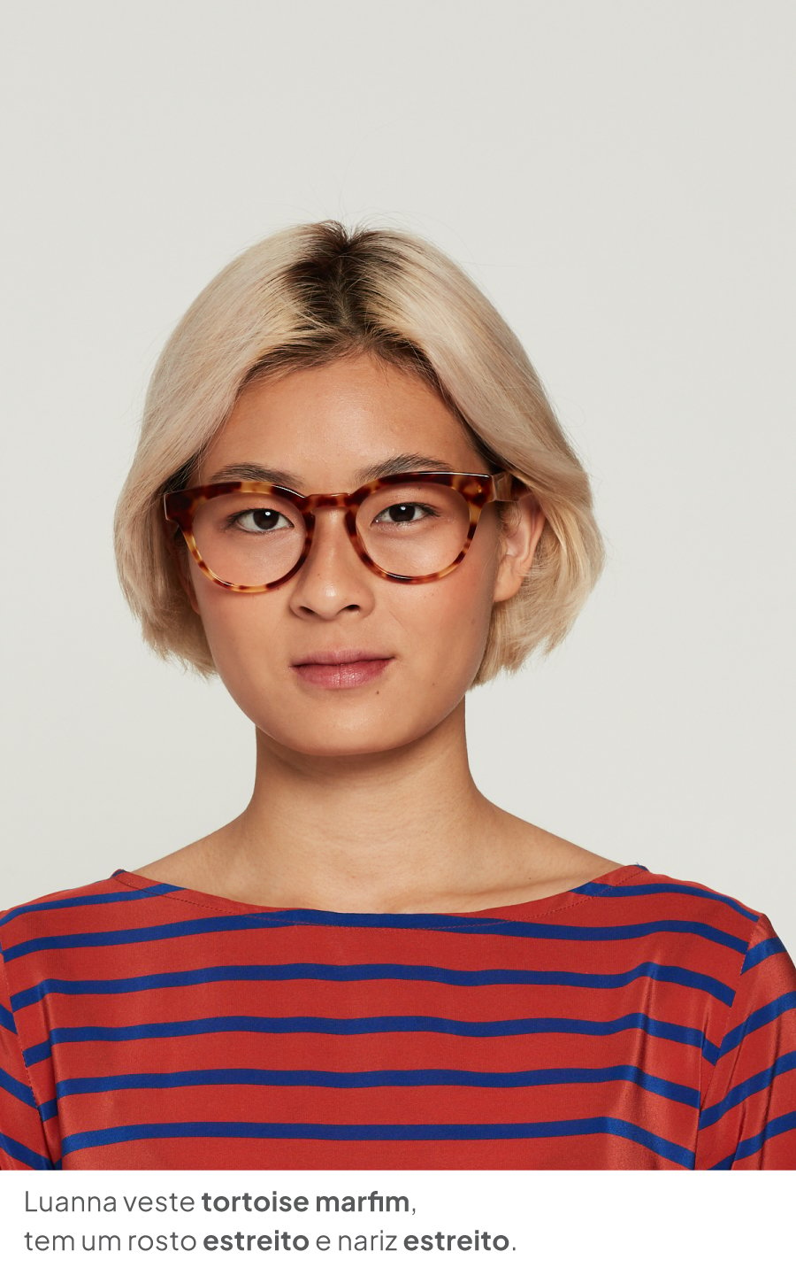 Rosto utilizando óculos do produto Emma - Óculos de Grau