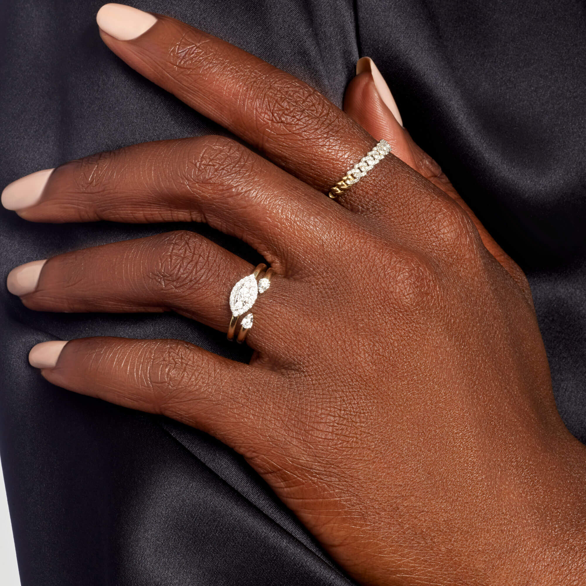 【Stone and Strand】 Muse 10ktゴールドリング withダイヤモン Diamond Muse Halo Ring – STONE AND STRAND