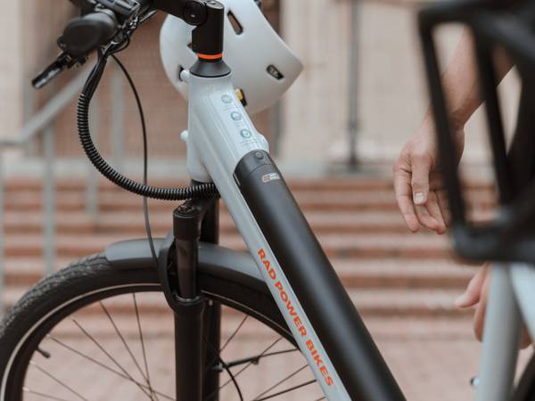 Fully-integrated Safe Shield Battery on the RadKick 7-Speed in Arctic Blue. 