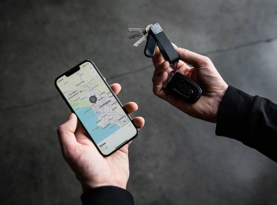 Key case with tracker app to showcase tracebility