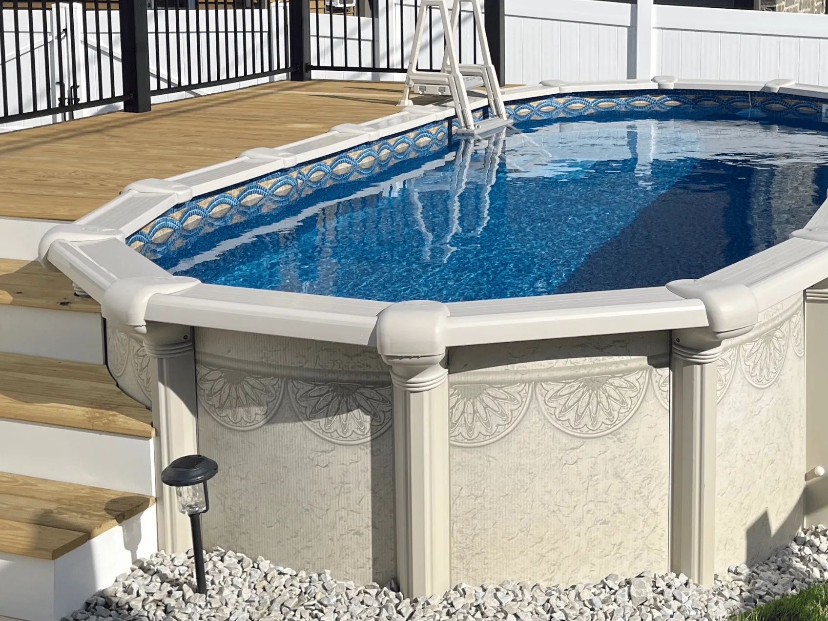 Catalina oval uni-bead pool liner in a Hampton oval pool
