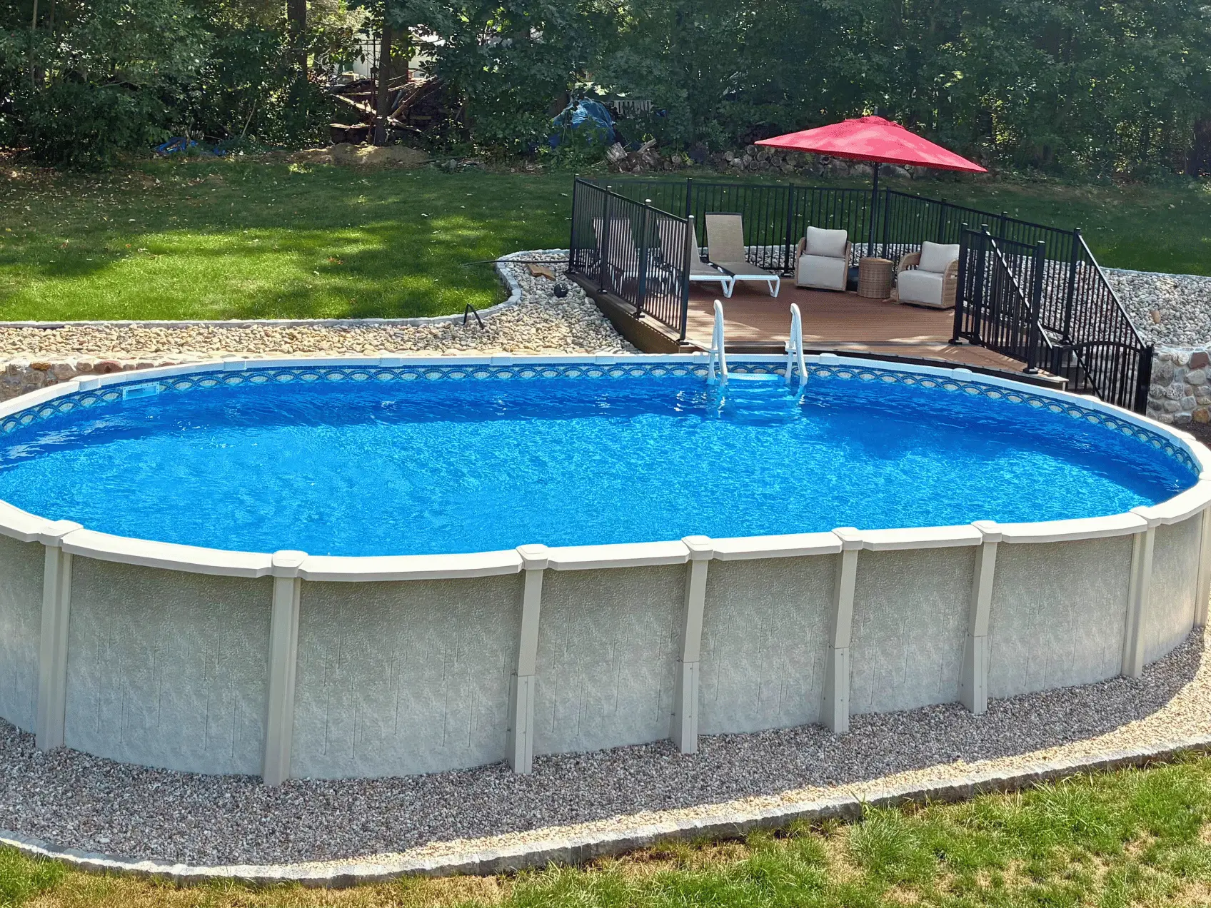 Catalina oval uni-bead pool liner in a Saltwater 8000 oval pool
