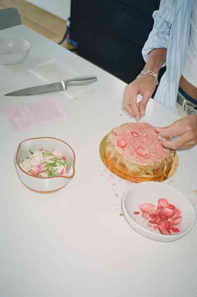 Wonder BundleEditorial Image  of person making cake