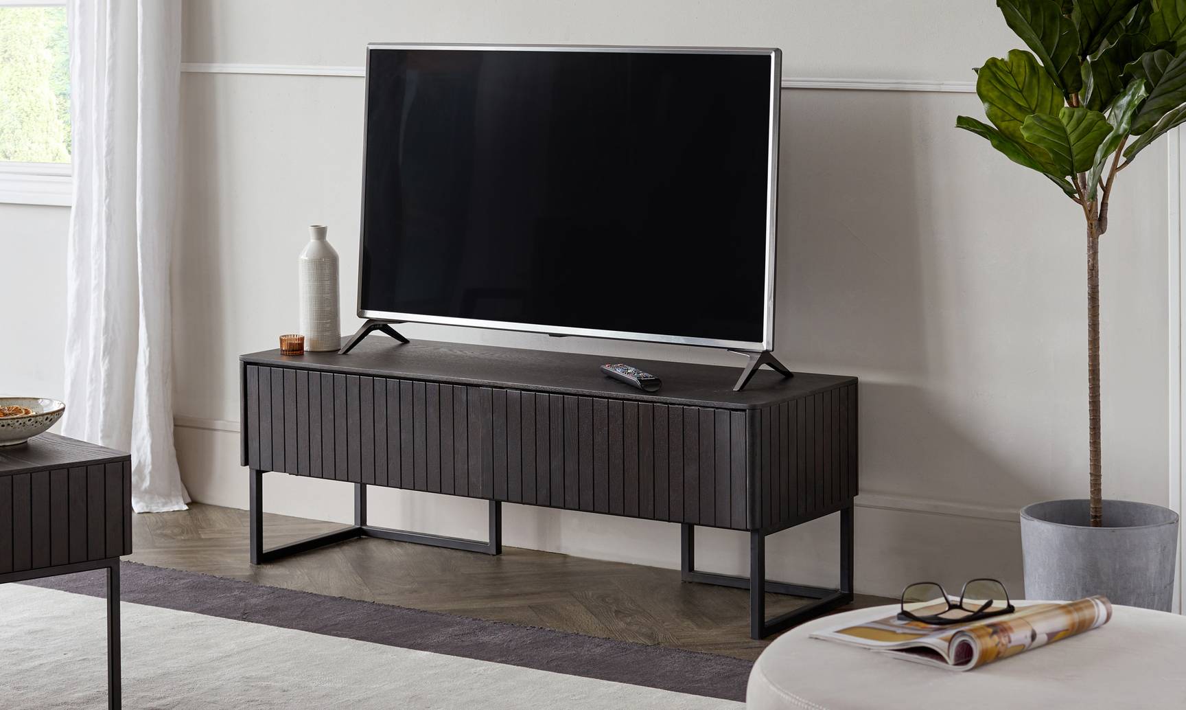 Toronto Compact TV Unit by