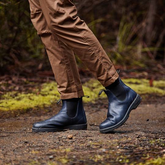 Blundstone 2246 - Classic Navy – Blundstone Canada