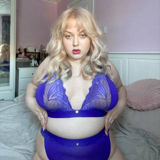 Scantilly Indulgence Bralette Ultraviolet as worn by @cuteplastic