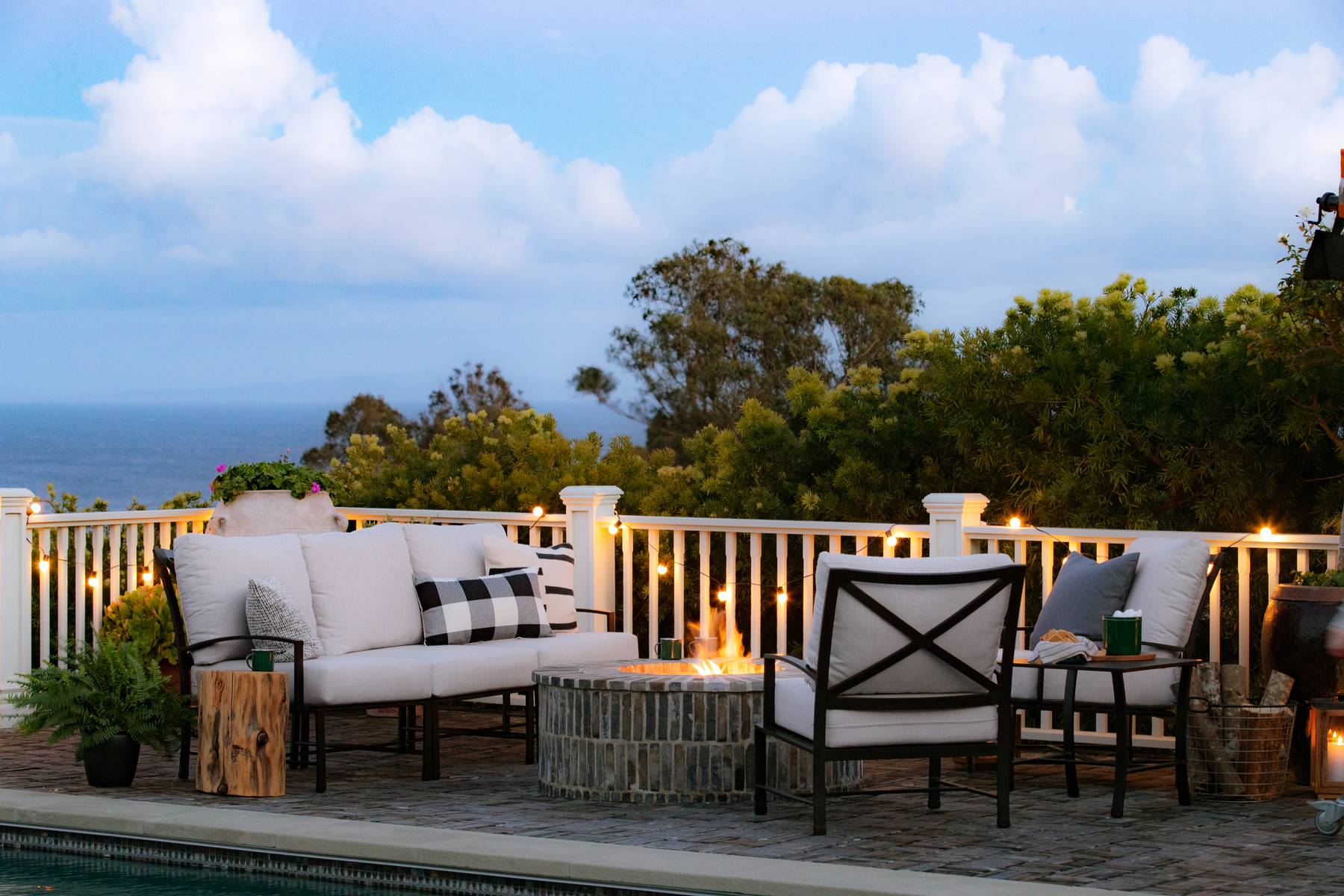 Colby Aluminum Outdoor Patio Ottoman Yardbird®