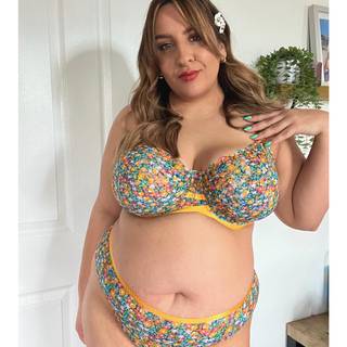 Curvy Kate Lace Daze Balcony Bra Floral Print as worn by @x_carlyloves_x