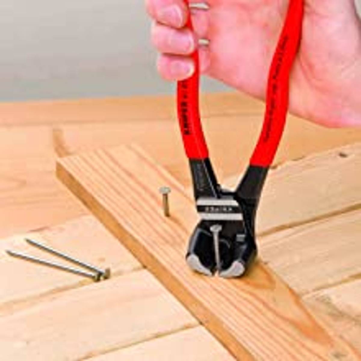 61 01 200 Bolt End Cutting Nippers Coated Handle Black Atramenti