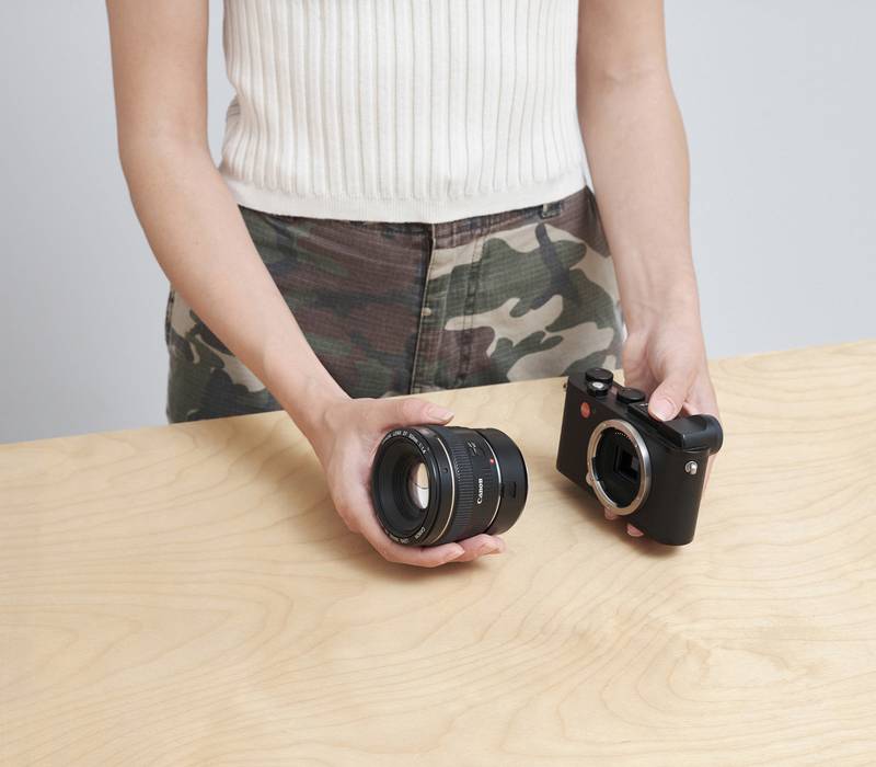 Canon (EF / EF-S) Lens Mount to Leica L Camera Mount (Electronic)