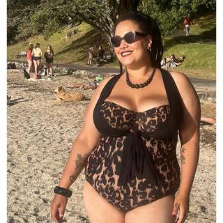 Curvy Kate Wrapsody Bandeau Strapless Multiway Swimsuit Leopard Print as worn by @amaliaanarchy