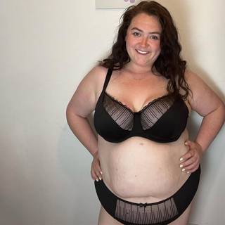 Flirtelle Riley Balcony Bra Black as worn by @sarahselflovestyle