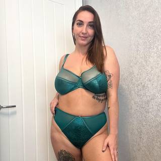 Curvy Kate Amaze Balcony Side Support Bra Verdigris as worn by @bustingwithpride