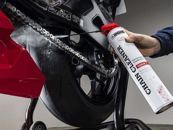 Motorcycle Chain Cleaning Brushes Tested