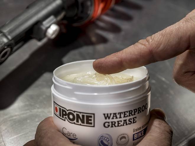 Waterproof grease graisse mécanique résistante à l'eau IPONE