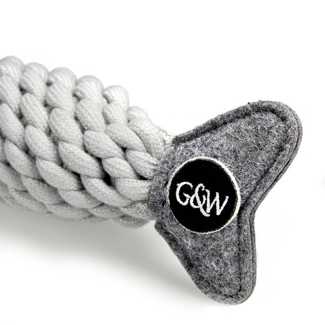 Roger the Ropefish Eco Dog Toy – Green and Wilds Retail