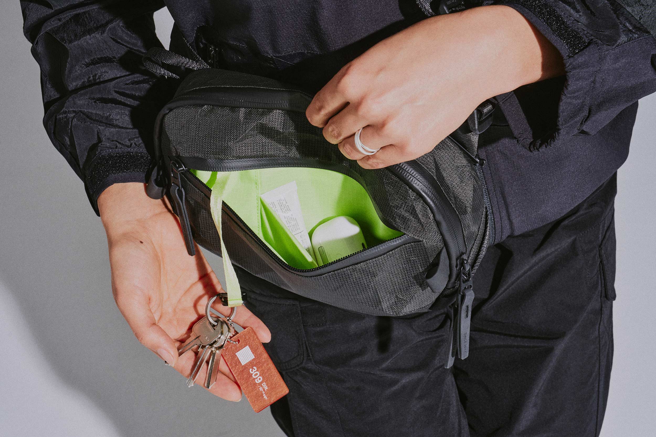 Day Sling 4 Ultra – Aer