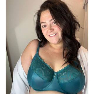 Adella Athena Full Cup Side Support Bra Teal as worn by @sarahselflovestyle