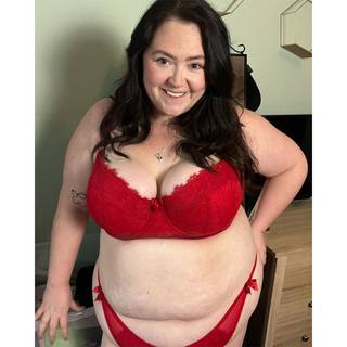 Liaison Vienna Padded Longline Balcony Bra Red as worn by @sarah_m_selflove